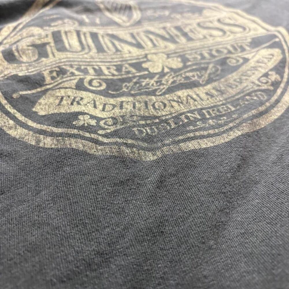 Guinness Men's Black and Grey T-shirt